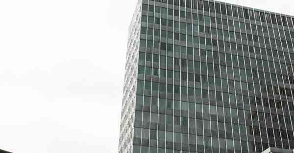 视频开头的动画怎么制作